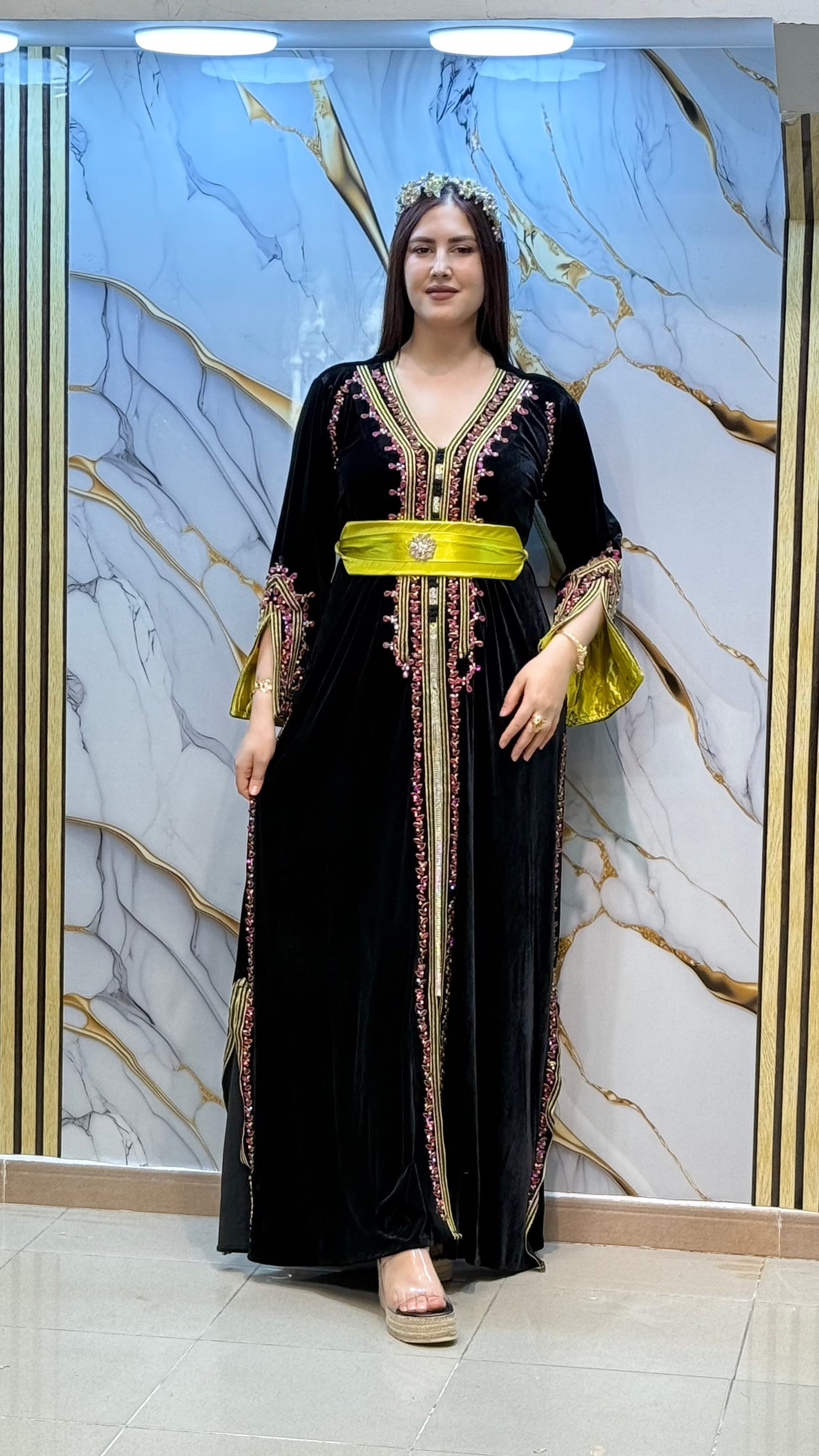 قفطان عصري أنيق