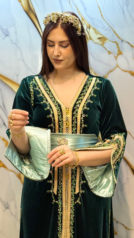 قفطان عصري أنيق