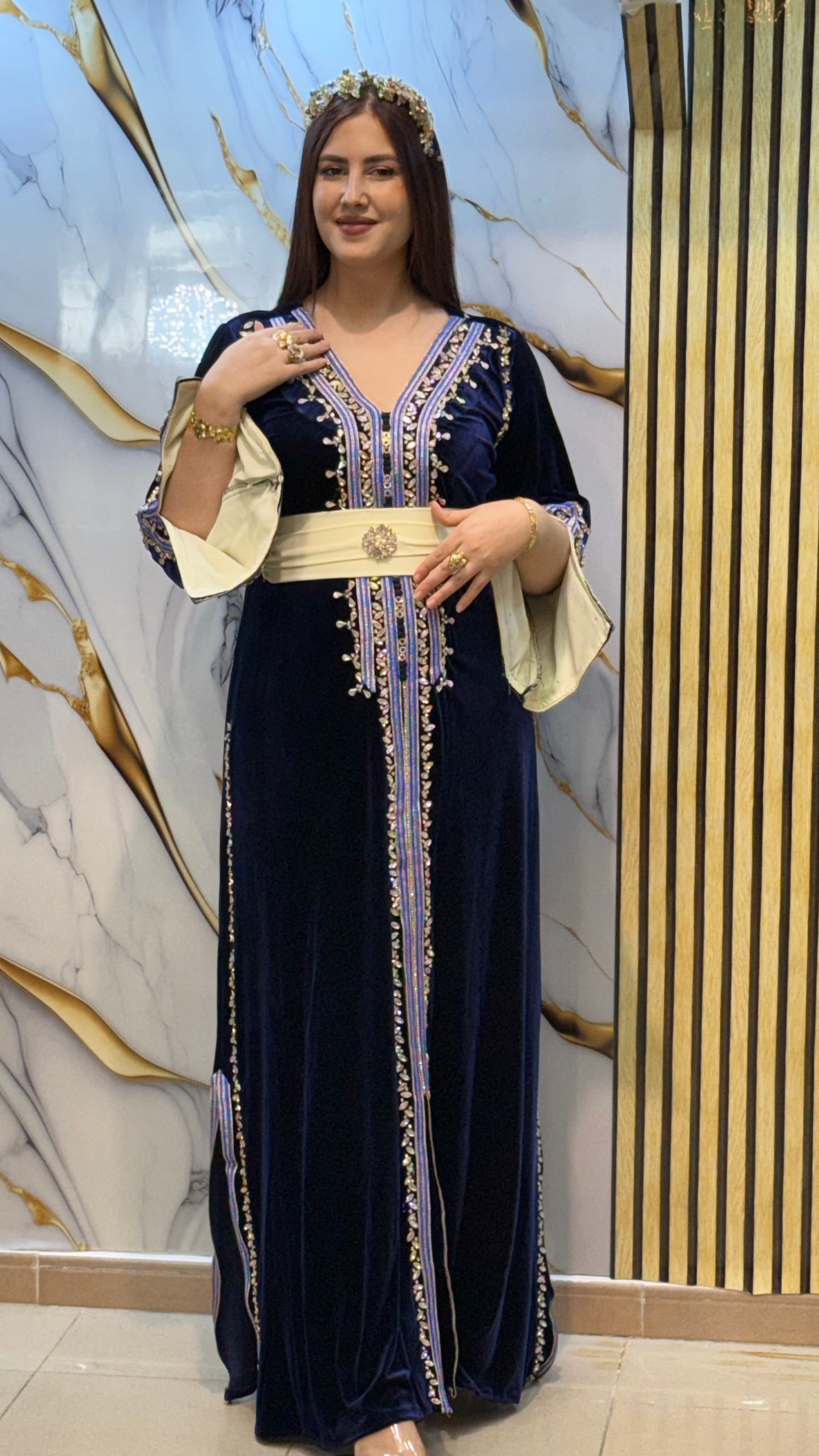 قفطان عصري أنيق