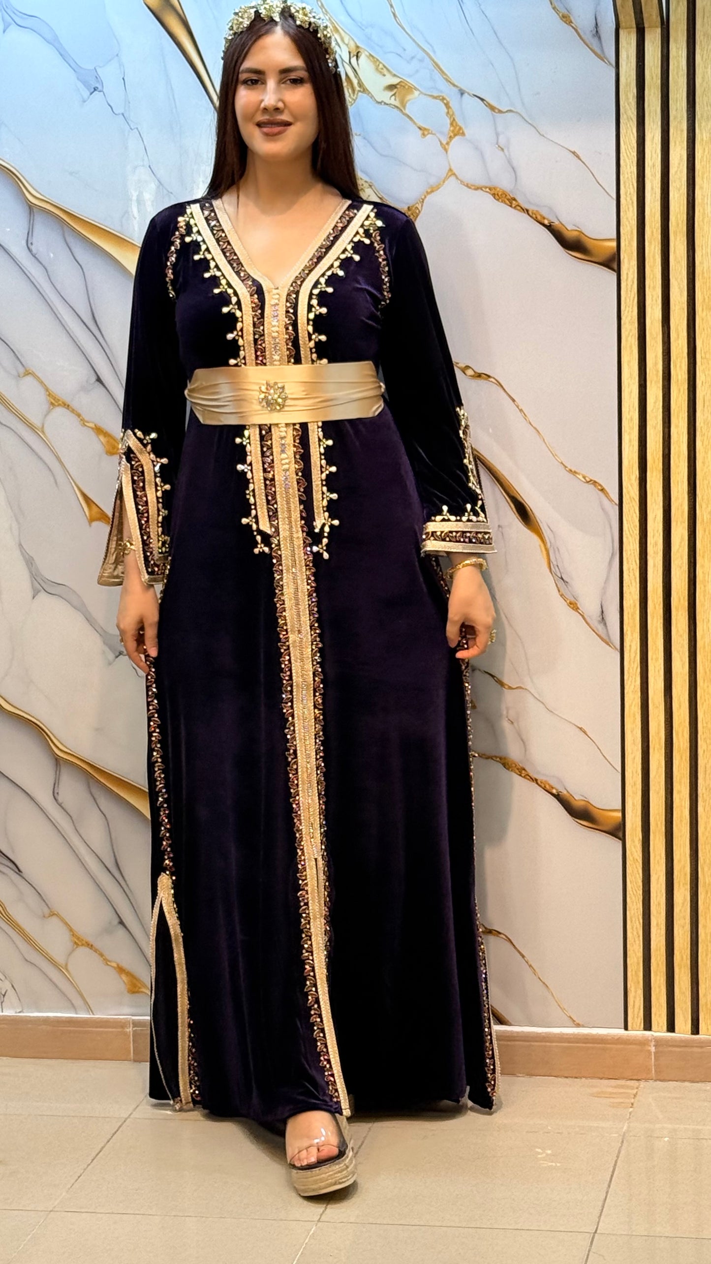 قفطان عصري أنيق